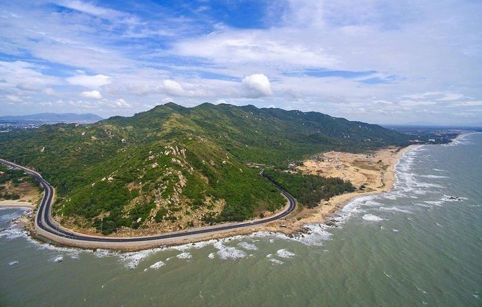 Top Điểm Du Lịch Nổi Bật Tại Phước Hải 7 Đèo nước ngọt